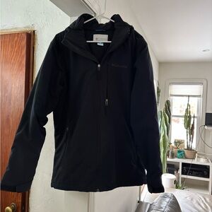 Columbia Classic Black Outerwear
